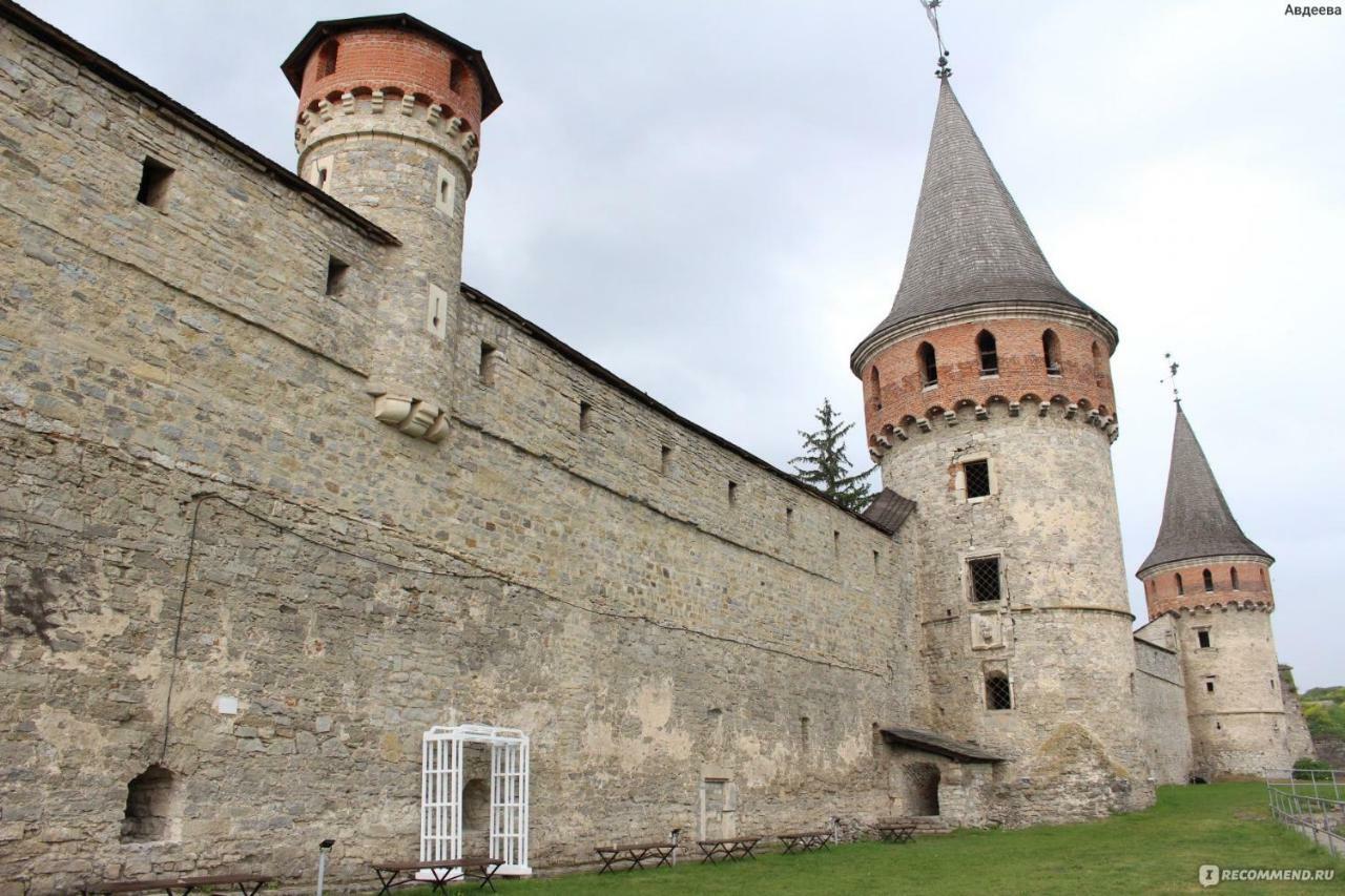 Апартаменты Вероника Kamianets-Podilskyi Luaran gambar